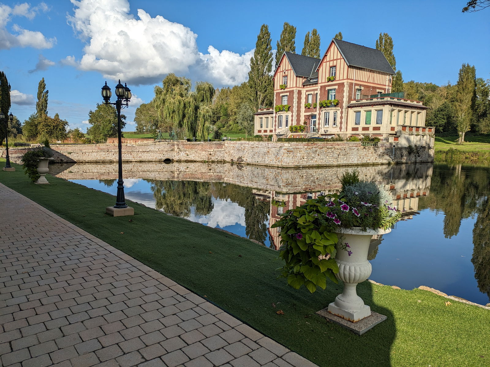 Gästrum Quesmy 403483