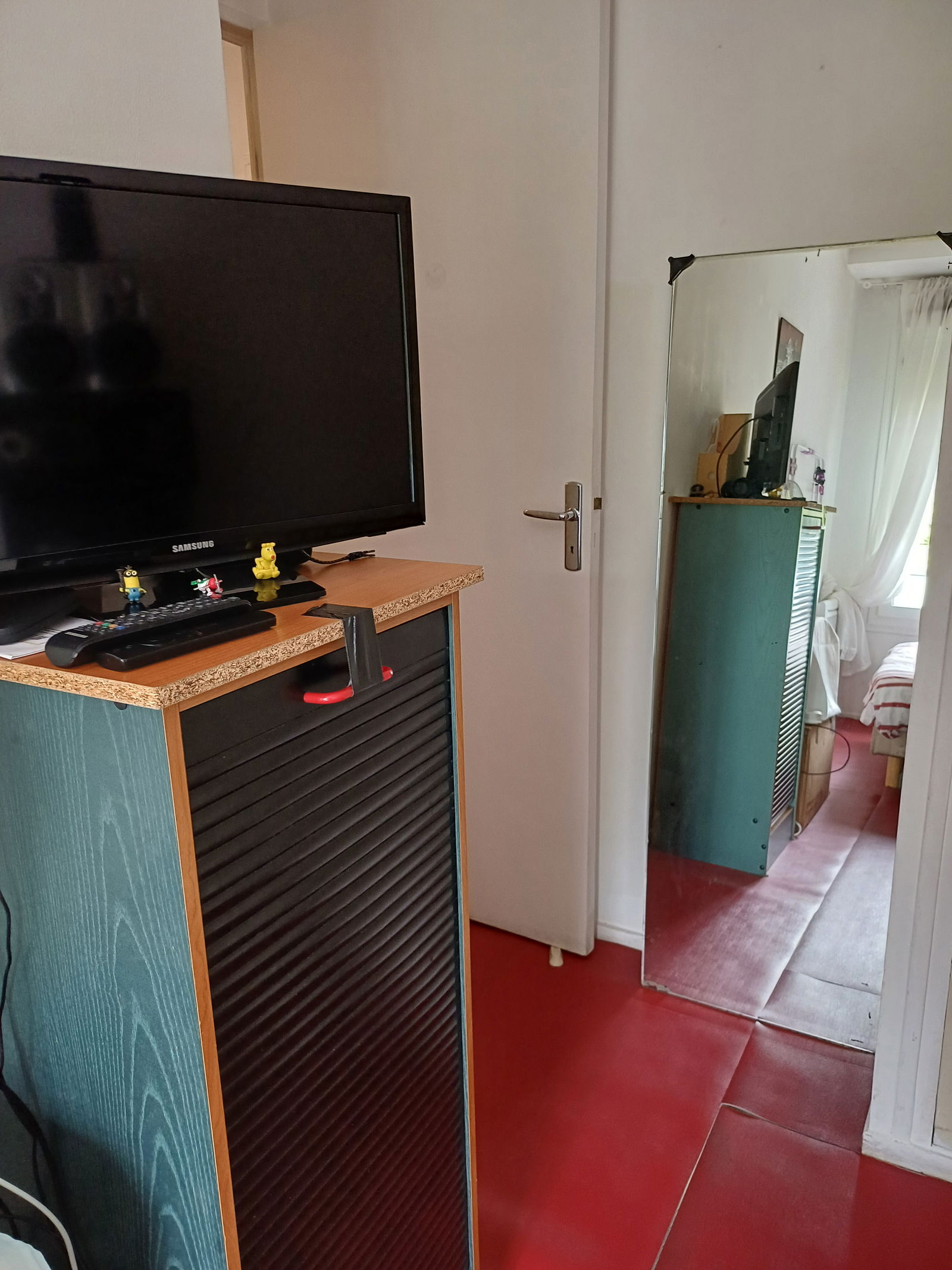 Homestay Cergy 392245