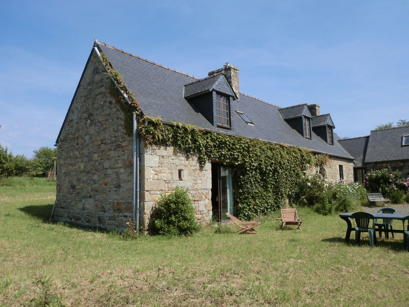 Independent Studio Saint-Michel-en-Grève 65760