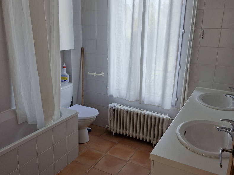 Quedarse En Casa Taverny 75099-4