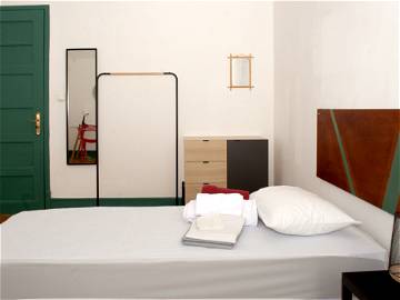 Roomlala | Quiet & Spacious > Stylish Single room PrivateWC & AC > Alam
