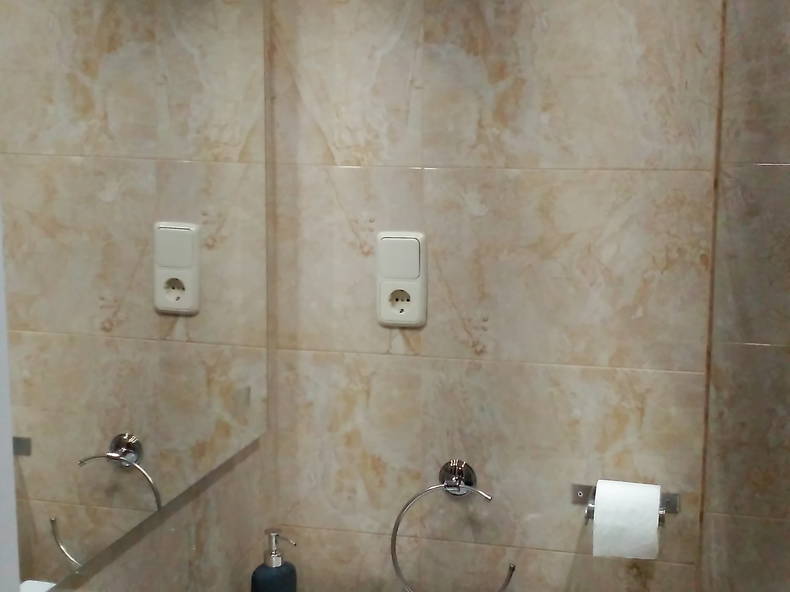 Entire Home Madrid 252549-3