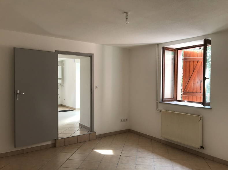 Colocação Luxeuil-les-Bains 210962-1