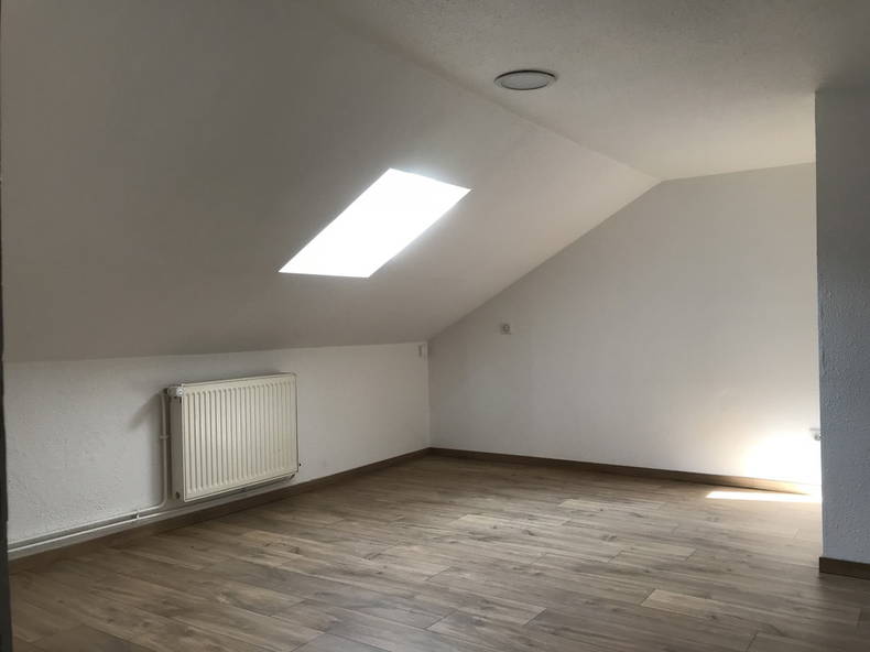 Colocação Luxeuil-les-Bains 210962-5