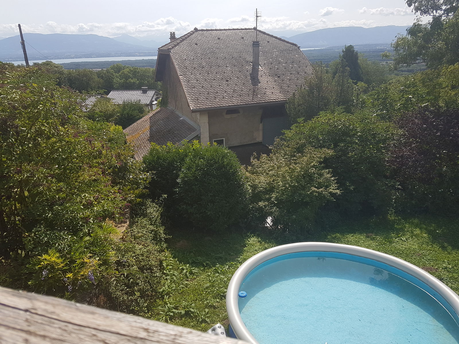 Colocation Grilly 181439