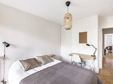 Roomlala | Raum mat Balkon an neit gemeinsamt Appartement zu Nanterre Ville