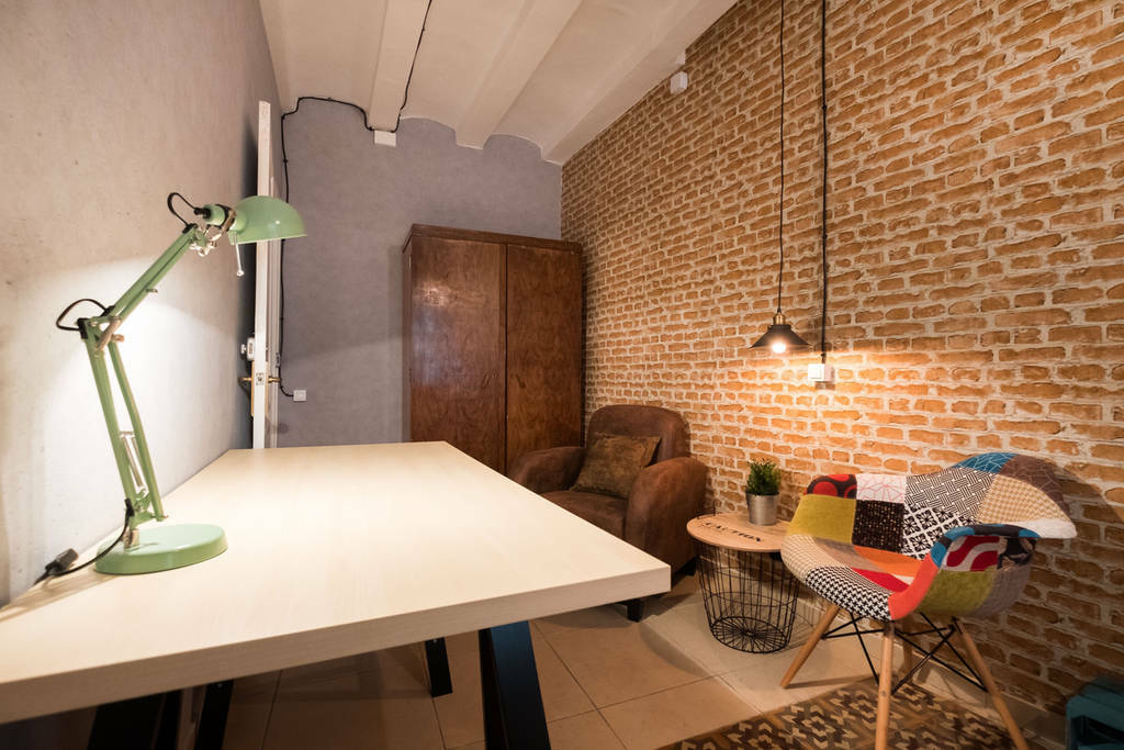 Homestay Barcelona 200319