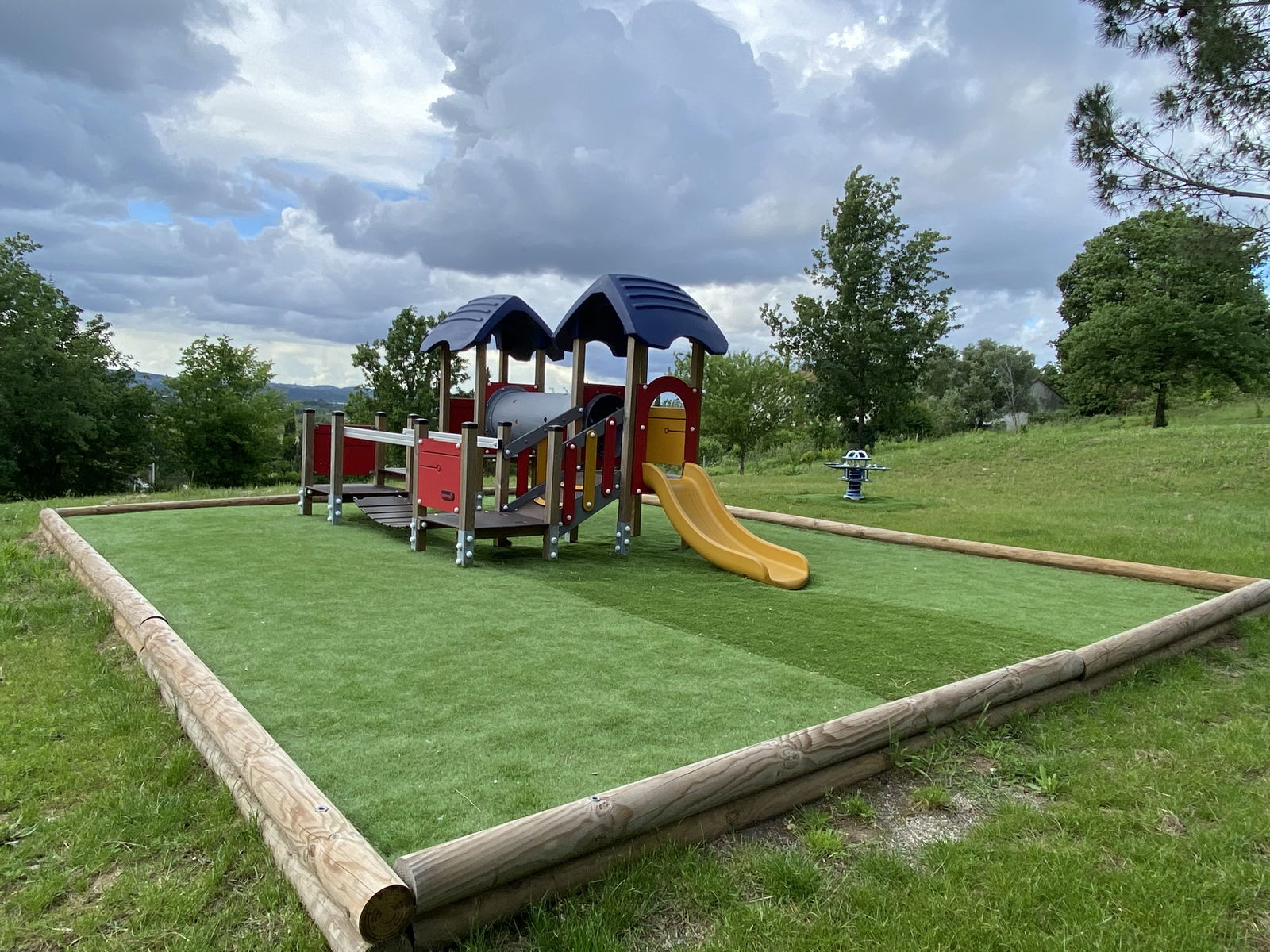 Oberoende Studio Allez-et-Cazeneuve 388034