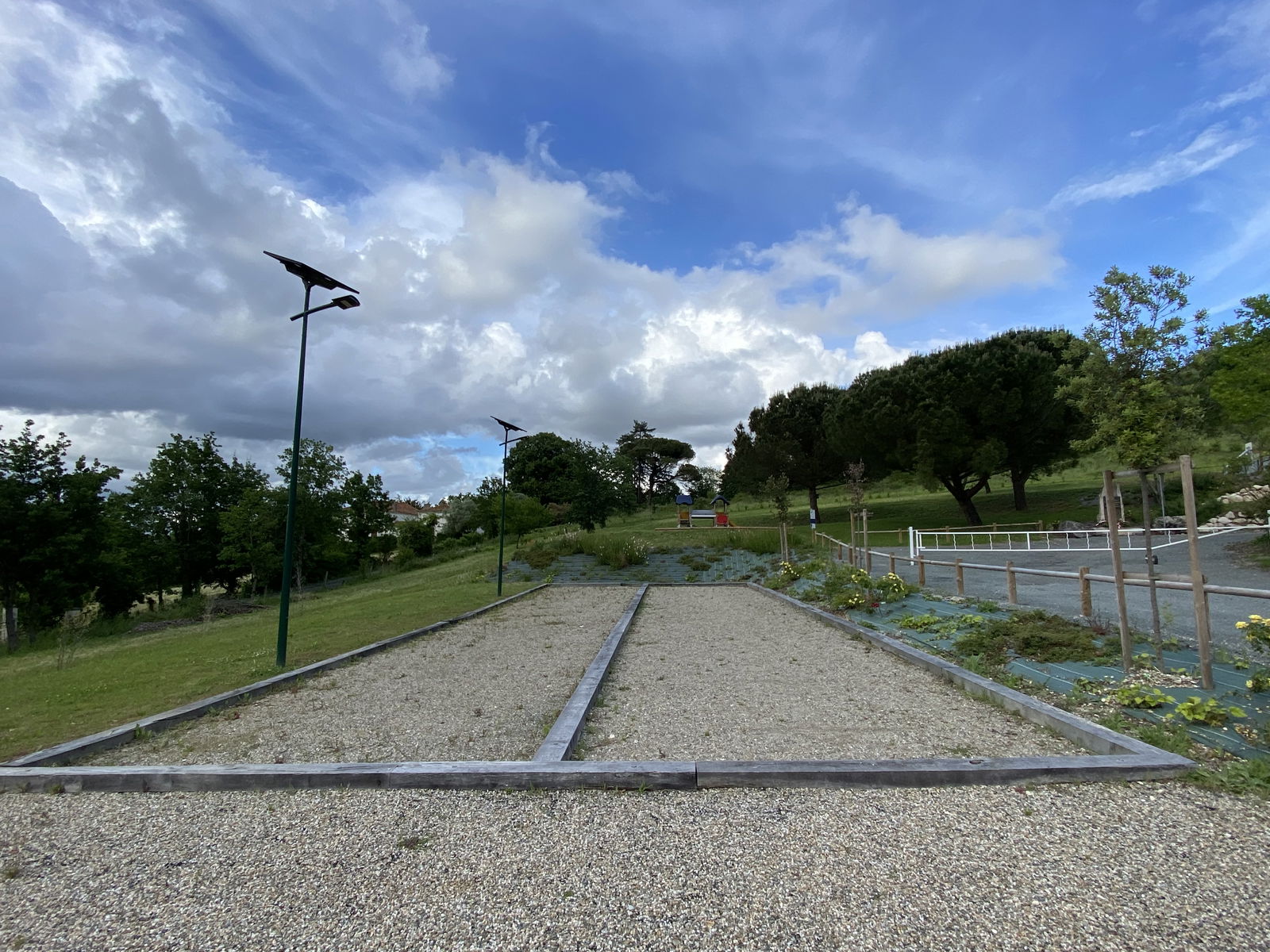 Oberoende Studio Allez-et-Cazeneuve 388034