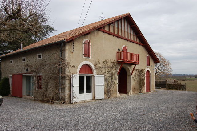 Entire Home Auterrive 14609