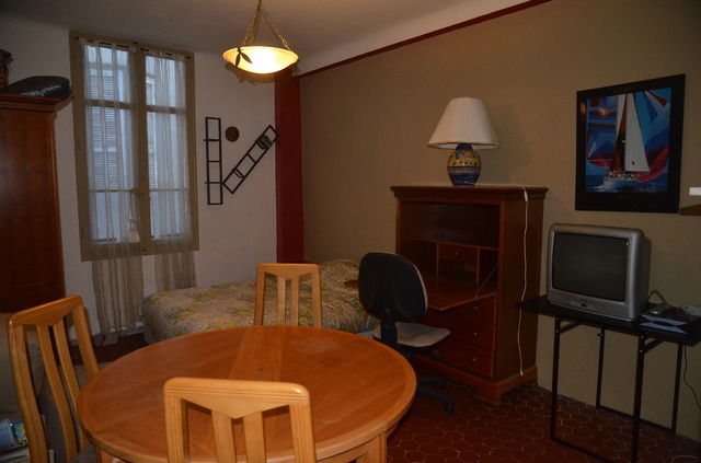 Homestay Marseille 17850