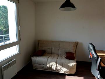 Roomlala | Rent Beautiful Room In Recent Apartment