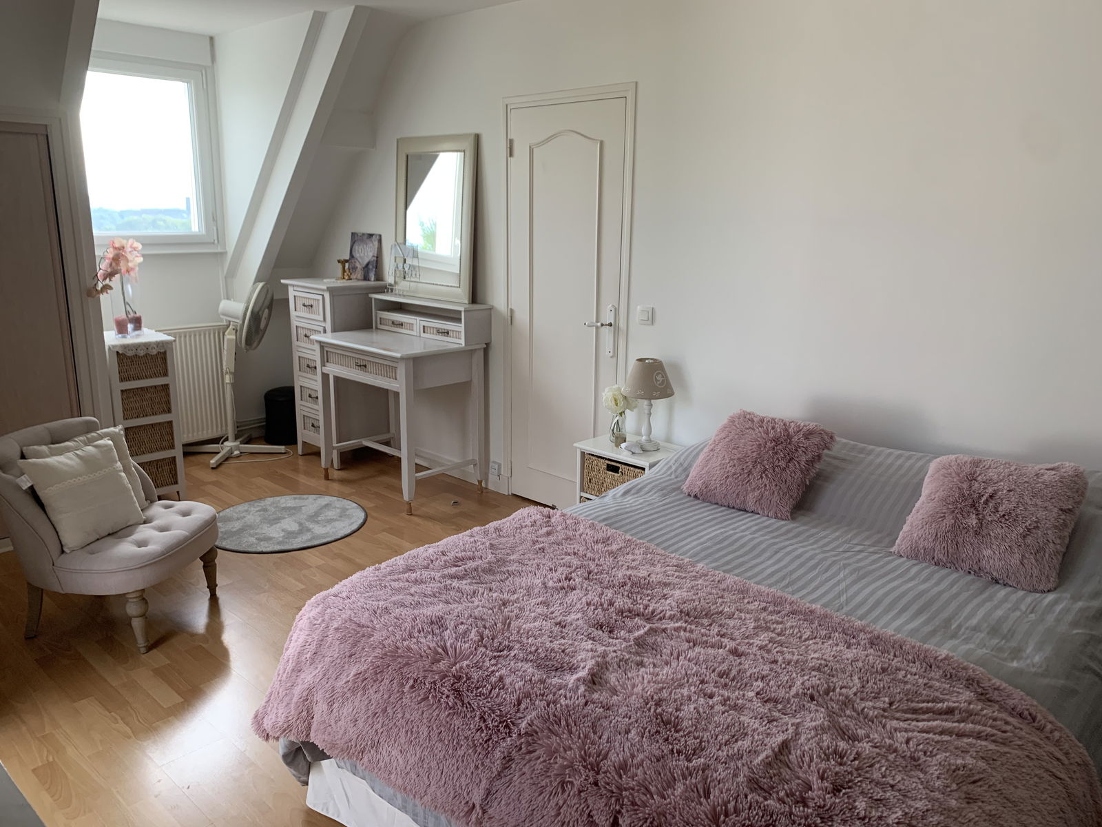 Entire Home Andoins 297837