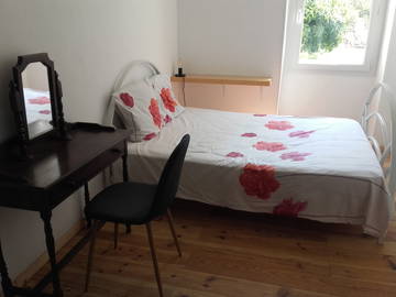 Roomlala | Rent Room On Garden! Bright Spacious And Quiet