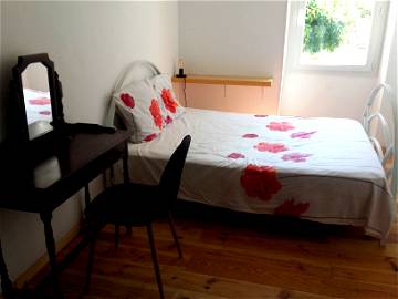 Roomlala | Rent Room On Garden! Bright Spacious And Quiet