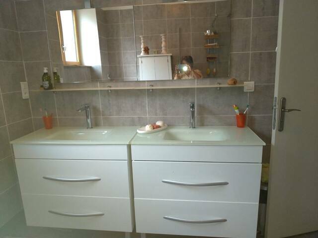 Entire Home Aubenas 248987