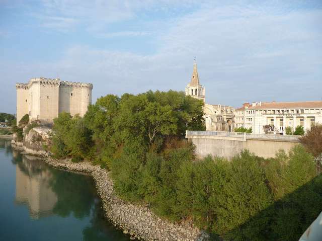 Independent Studio Tarascon 40982