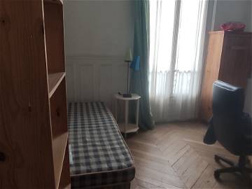Roomlala | Renting a room in a very nice area