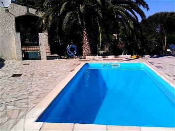 Roomlala | Renting A Villa With Swimming Pool And Sea View