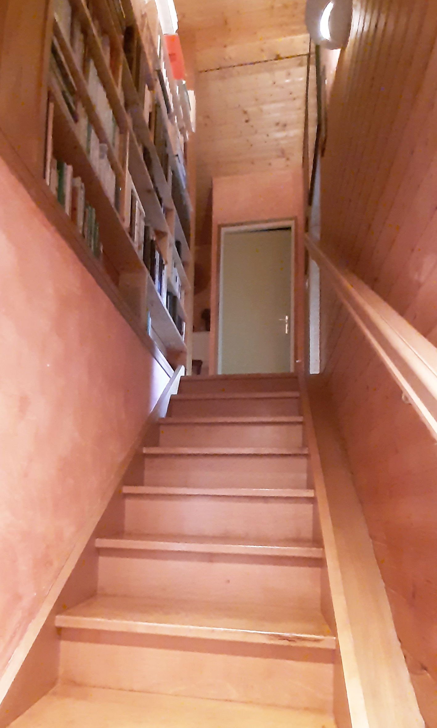 Independent Studio Villefontaine 1292