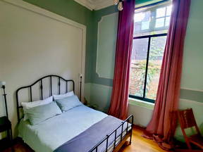 Rento habitación privada con baño compartido