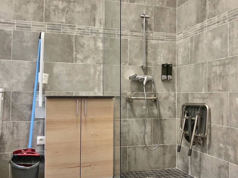 Entire Home Valenciennes 275640-1