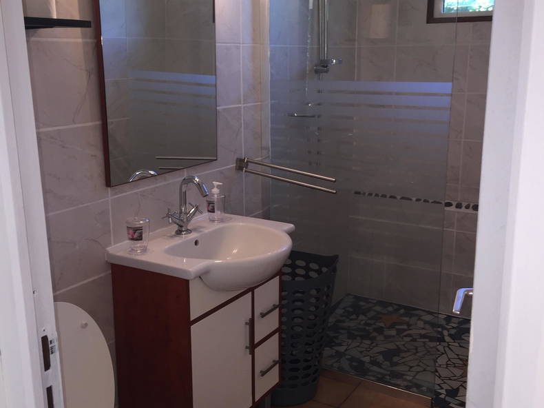 Hospedagem Em Casa De Família La Trinité 153585-4