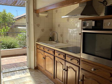 Gesamte Unterkunft zur Miete in Marseille - Foto 5 : Esszimmer-5