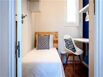 Roomlala | (RH26-R7) Chambre Confortable Près De Pl Catalunya