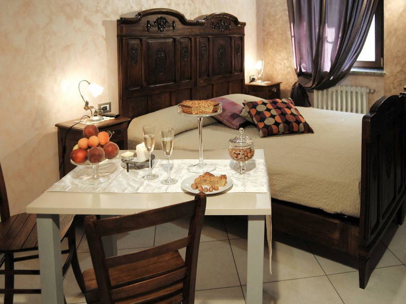 Entire Home Garbelletto 206025-1