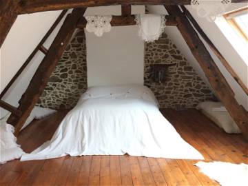 Roomlala | ROMANTIC ROOM AT THE INHABITANT IN LAMBALLE