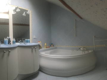 Shared Accommodation Frontonas 267143-4