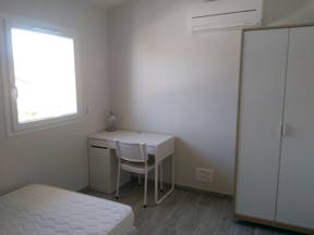 Room 3 Furnished Bedroom & House - Bordeaux South (Shared Apartment)