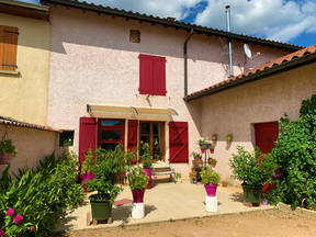 Habitación a 3 km de la central eléctrica de Bugey Saint Vulbas