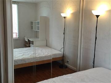 Roomlala | Room 3 Minutes Walk From The Rer To Noisy