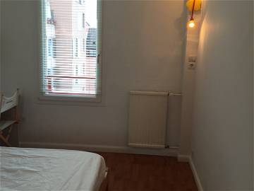 Roomlala | Room 3 Minutes Walk From The Rer To Noisy