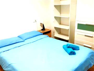 Roomlala | ROOM 3 WITH DOUBLE BED PRIVATE BATHROOM AND AC