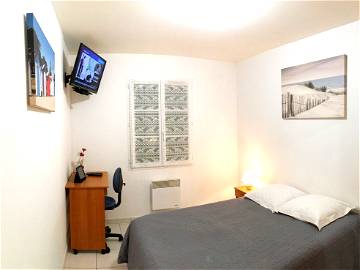 Roomlala | Room At Home 500m Center Saint-Pierre-d'Oléron
