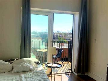 Roomlala | Room Available In A Two Bed One Bath Apartment