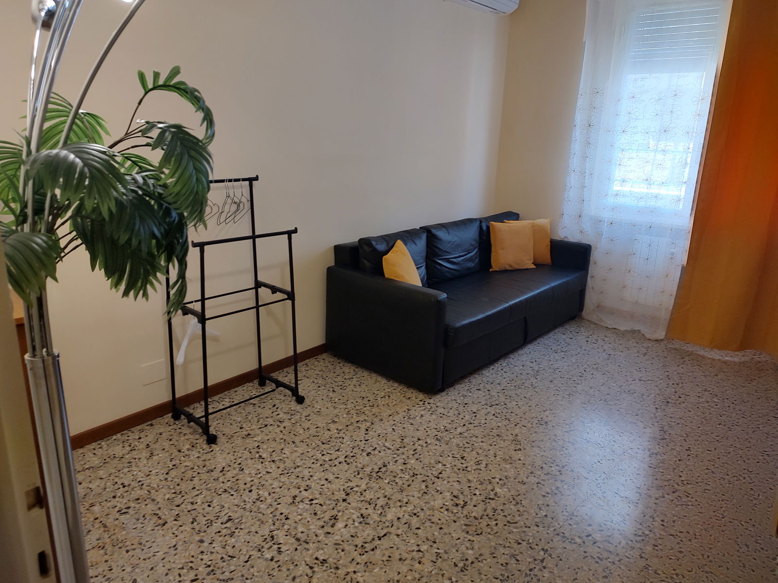 Homestay Voghera 501005
