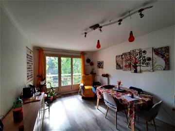 Roomlala | Room Chez Sylvie (Roseraie District)