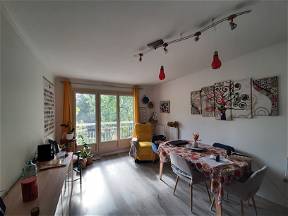 Chambre Chez Sylvie (Quartier Roseraie)