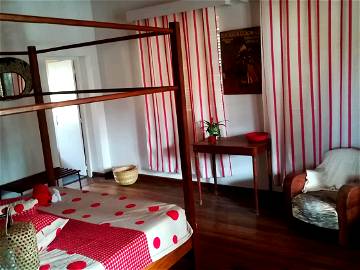 Roomlala | Room For 1 Or 2 People In The Center Of Tana!