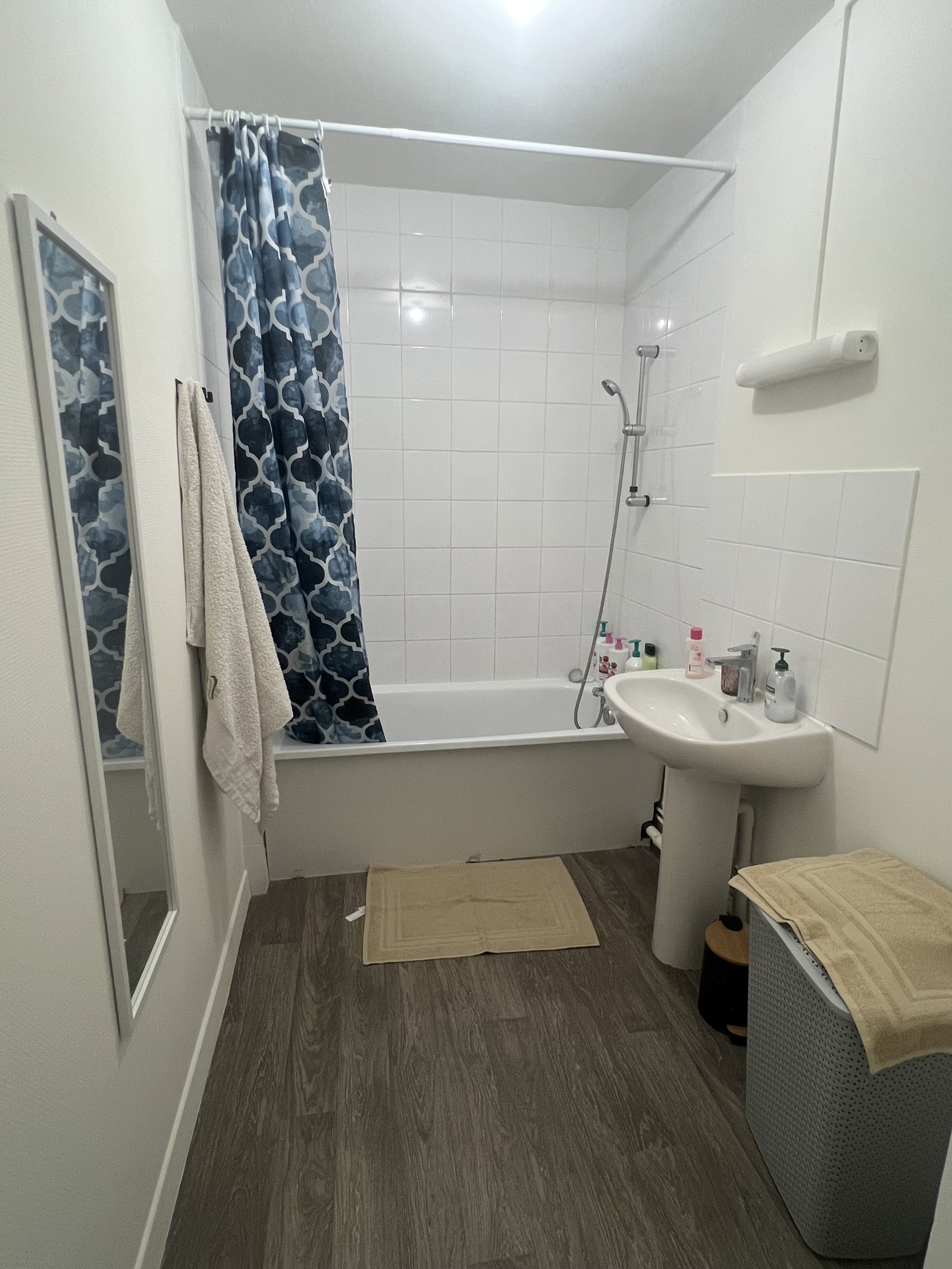 Homestay Puteaux 678184