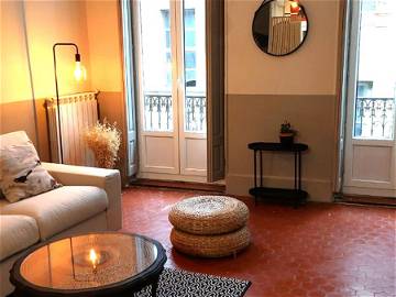 Roomlala | Room for rent 100m from Allées Paul Riquet in Béziers