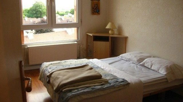 Homestay Saint-Nom-la-Bretèche 50057