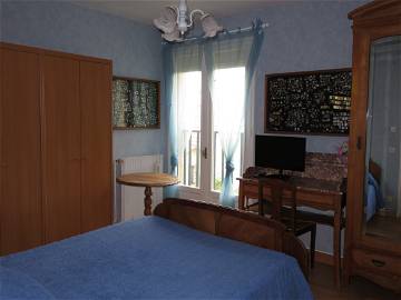 Room For Rent Pau 61322-1