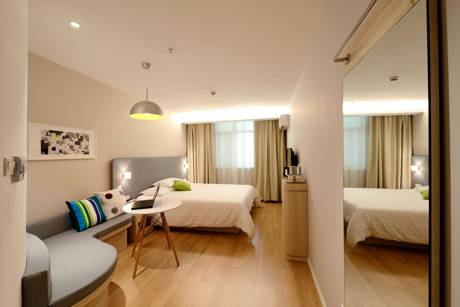Homestay Paris 629110