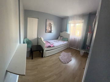 Roomlala | Room for rent. 5 1/2 Candiac