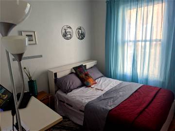 Roomlala | Room For Rent B - Résidence Famimlaile Chic, Saint-Lambert
